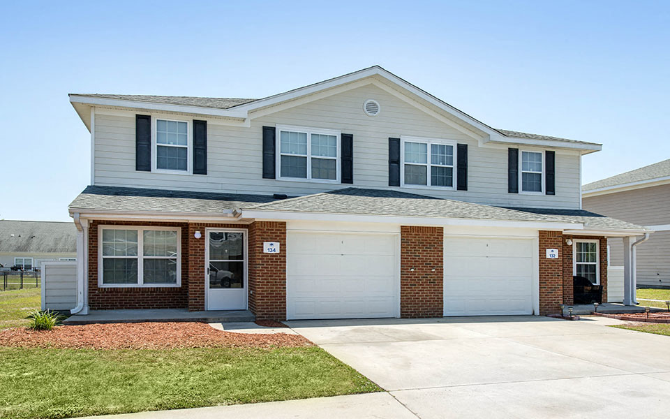 Fort Stewart Family Homes Family housing at Fort Stewart, GA Photos